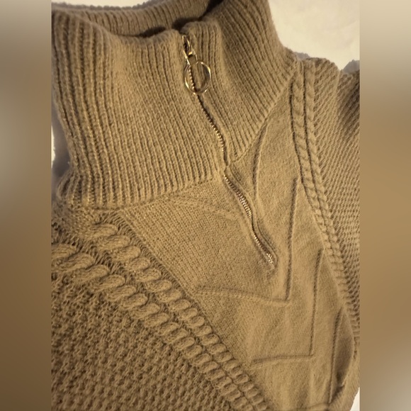 Shein Women’s Quarter Zip Sweater Large - Picture 4 of 11